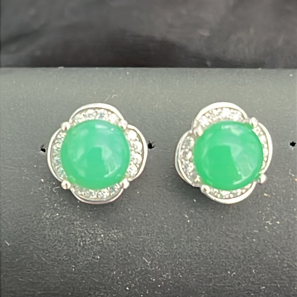 Australian Jade 14KGP Stud Earrings - Picture 2 of 4